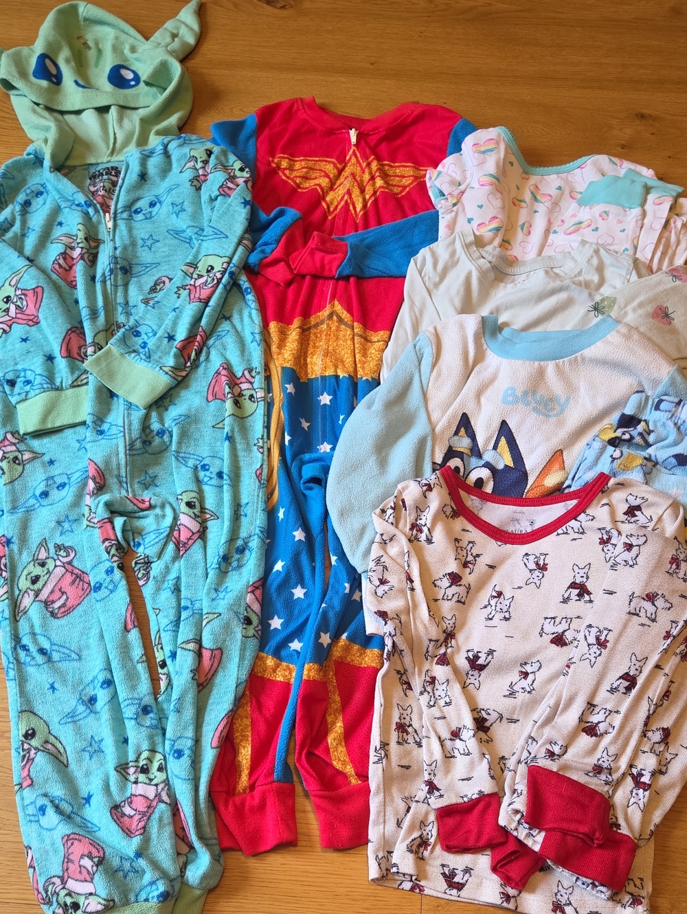 LOT Of Girl's Pajamas